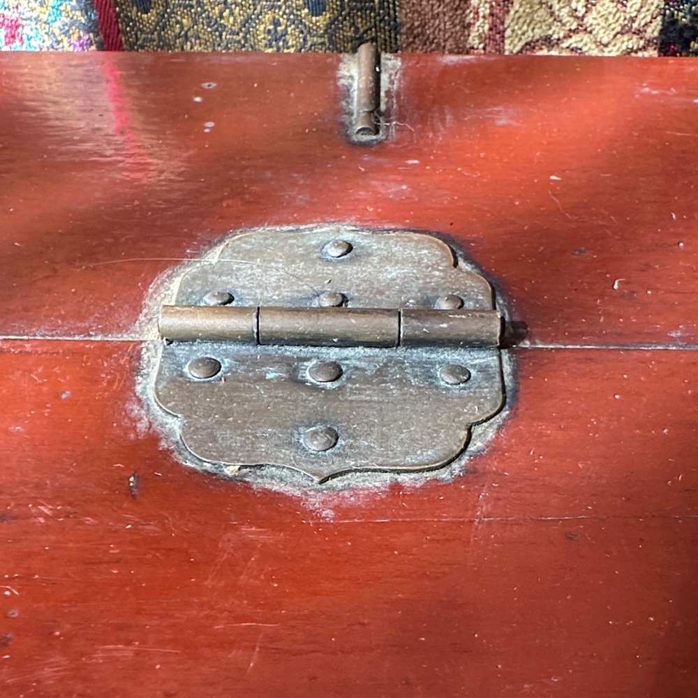 Vintage Red Lacquered Chinese Document Box with brass fittings - Picture 6 of 16